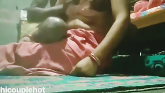 Pijat Payudara Sensual Dan Kombinasi Handjob