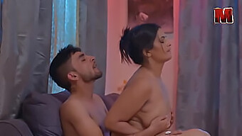 Coppia Amatoriale Si Intrattiene Con La Zia In Un Video Hot