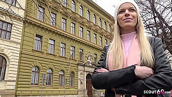 Malá Německá Teenka Lucy Svádí Na Castingu V Veřejném Pickupu