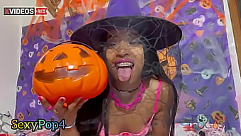 Morena Rabuda's Halloween night pleasure: Latina beauty squirts on a hard cock